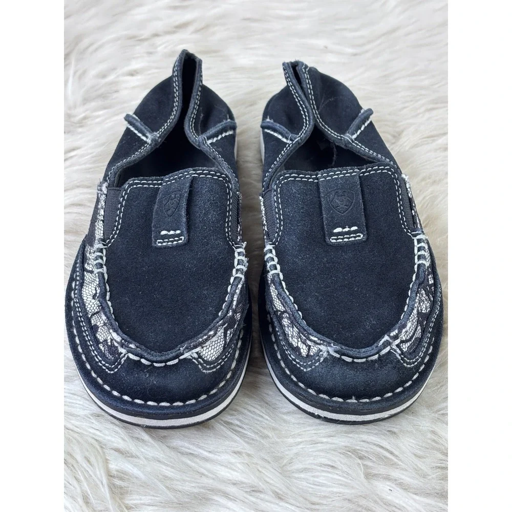 Ariat add unique